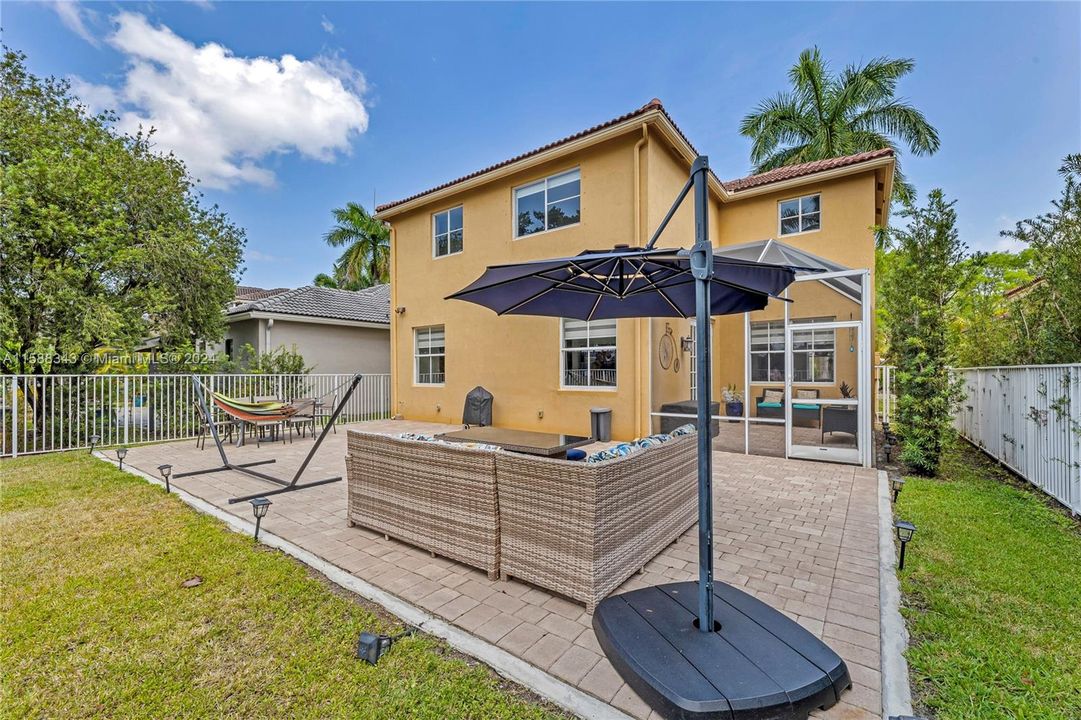 Active With Contract: $860,000 (4 beds, 3 baths, 2326 Square Feet)