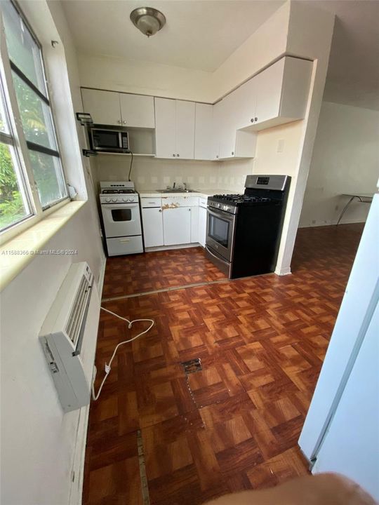 Recently Rented: $1,900 (2 beds, 2 baths, 900 Square Feet)