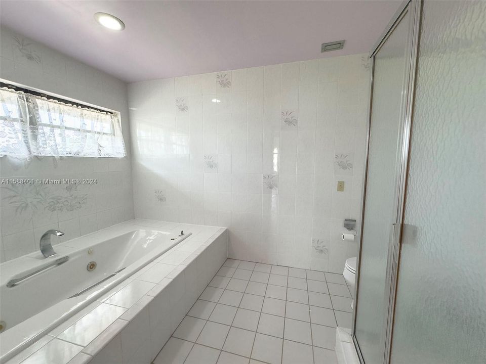 Недавно продано: $1,000,000 (4 спален, 3 ванн, 3815 Квадратных фут)