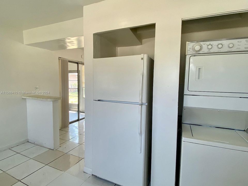 Active With Contract: $2,600 (3 beds, 2 baths, 1208 Square Feet)