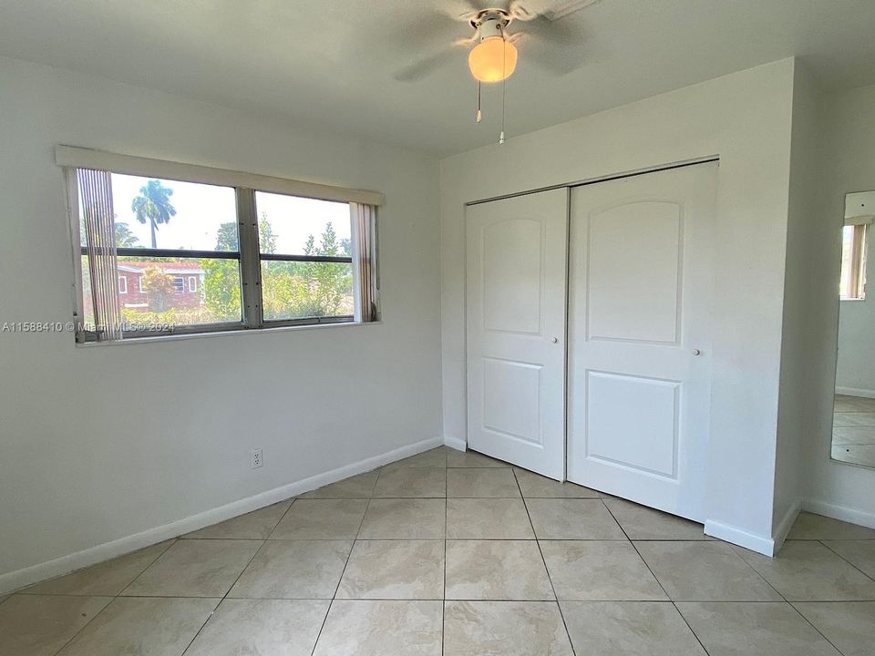 Active With Contract: $2,600 (3 beds, 2 baths, 1208 Square Feet)