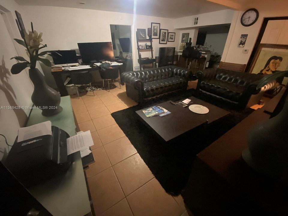 En Venta: $2,300,000 (3 camas, 3 baños, 1700 Pies cuadrados)