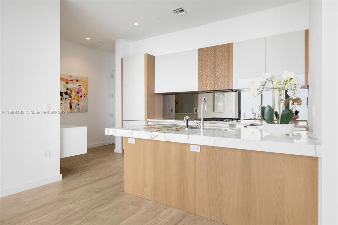 Active With Contract: $2,450,000 (3 beds, 2 baths, 1373 Square Feet)