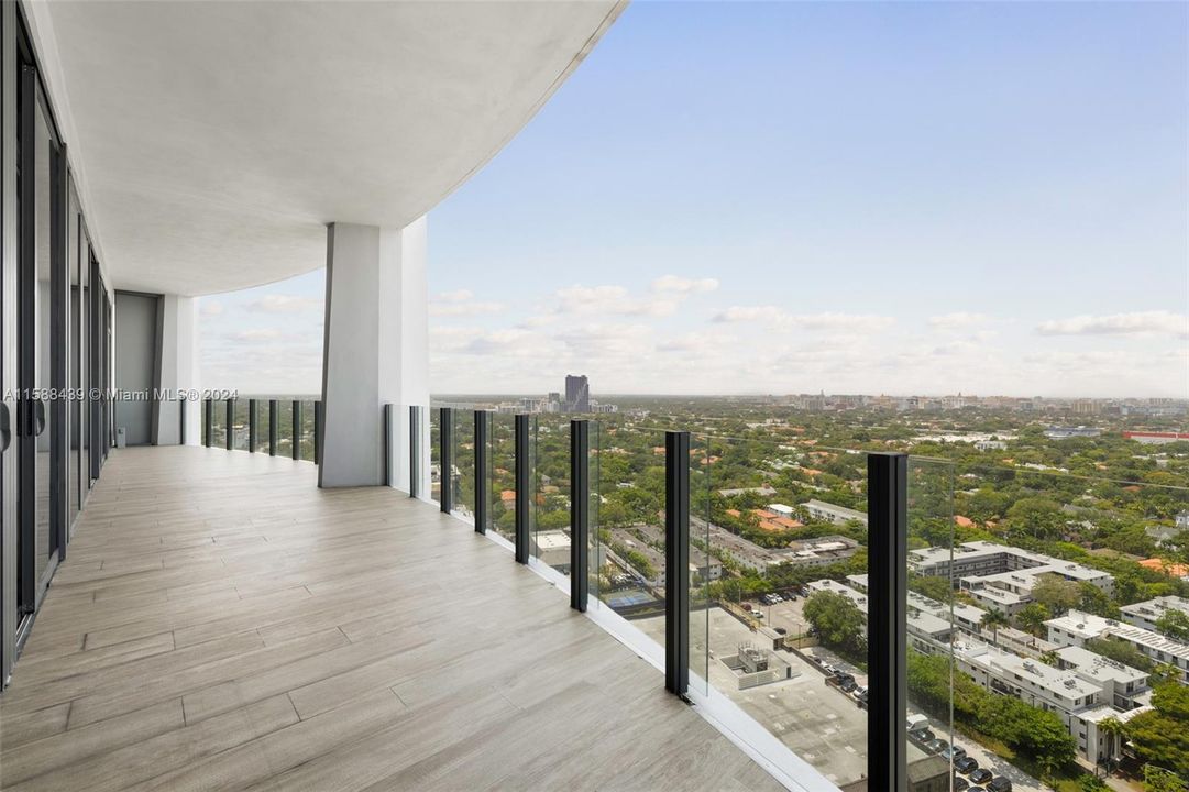Active With Contract: $2,450,000 (3 beds, 2 baths, 1373 Square Feet)