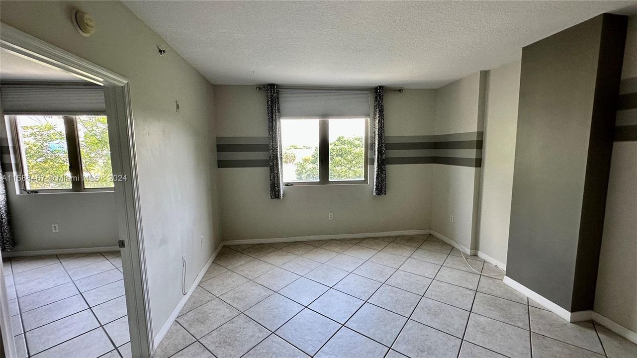 For Rent: $2,250 (1 beds, 1 baths, 615 Square Feet)