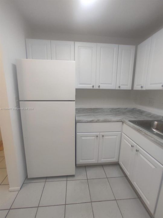 Recently Rented: $1,700 (2 beds, 2 baths, 950 Square Feet)