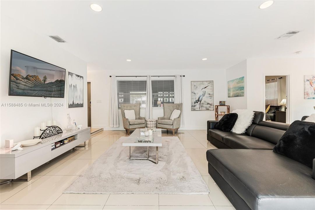 For Sale: $749,000 (4 beds, 2 baths, 1758 Square Feet)