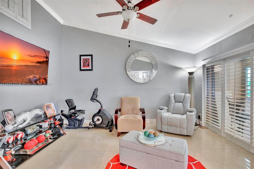 Active With Contract: $299,950 (2 beds, 2 baths, 1328 Square Feet)