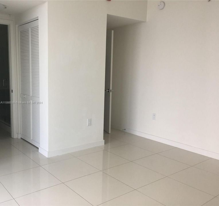 For Rent: $2,500 (1 beds, 1 baths, 833 Square Feet)