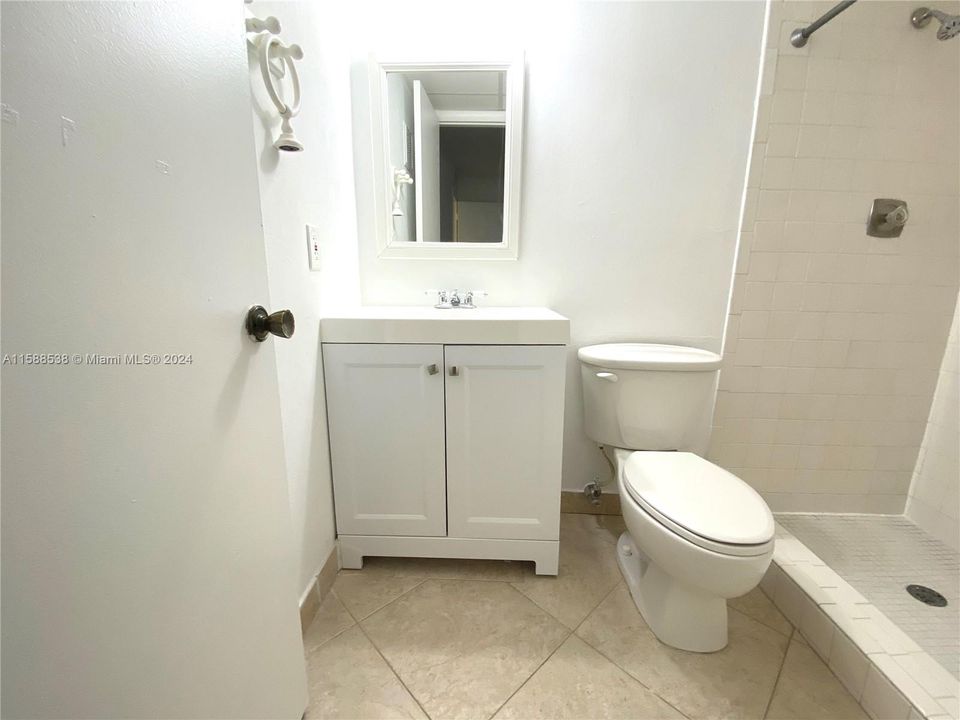 Recently Rented: $2,700 (2 beds, 2 baths, 1415 Square Feet)