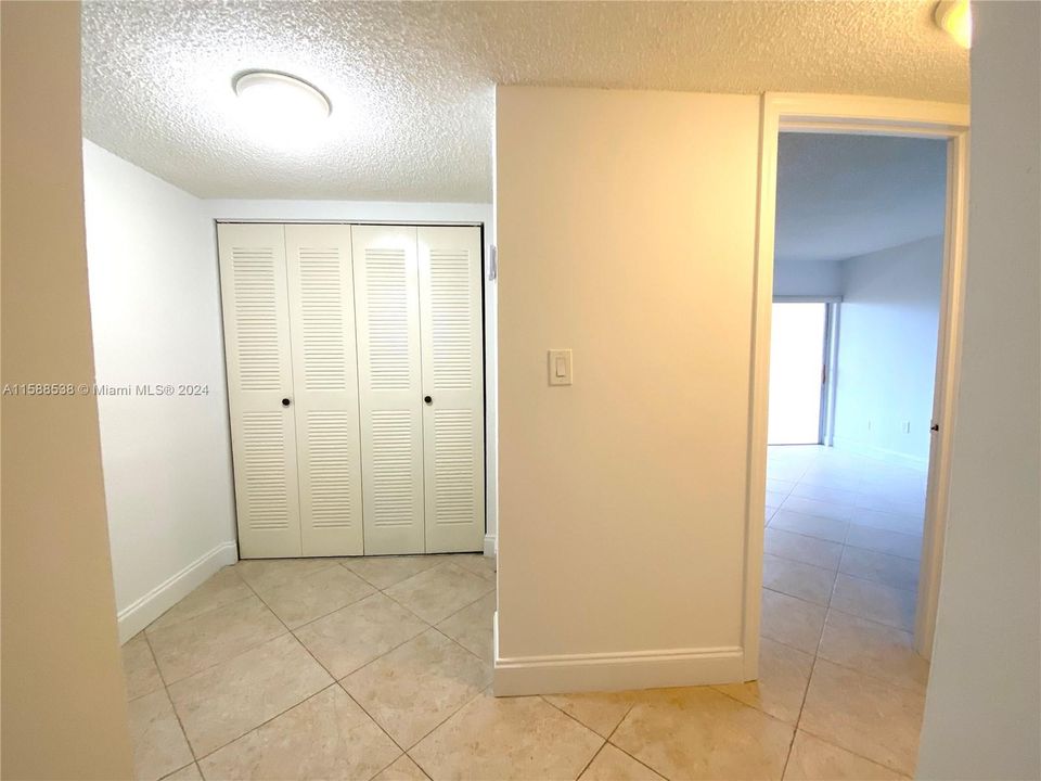 Recently Rented: $2,700 (2 beds, 2 baths, 1415 Square Feet)