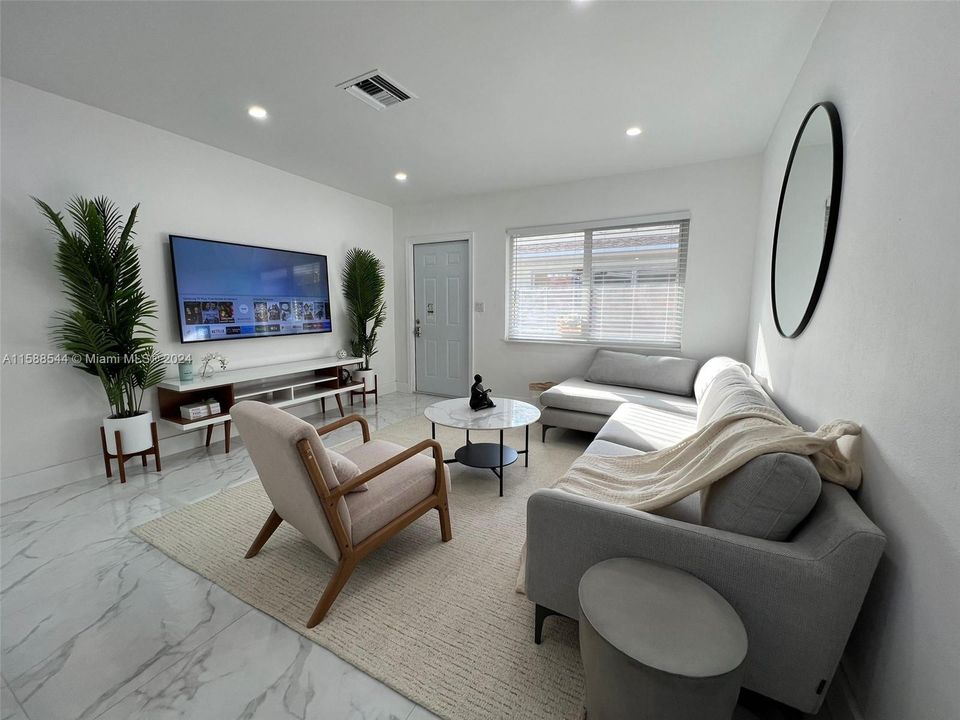 Active With Contract: $3,450 (3 beds, 2 baths, 1897 Square Feet)