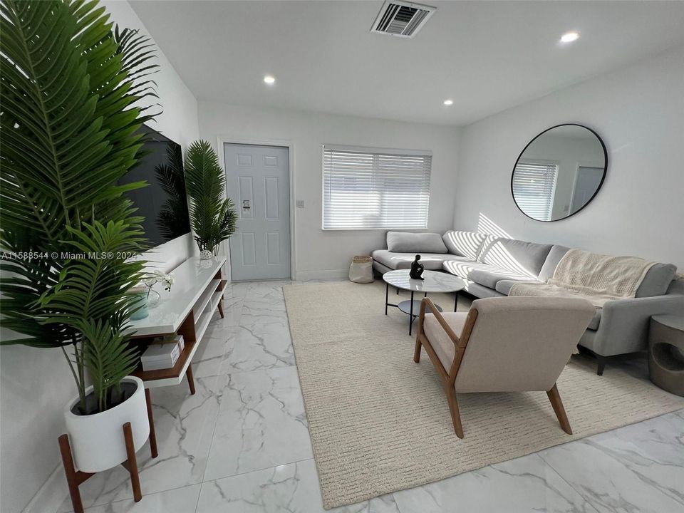 Active With Contract: $3,450 (3 beds, 2 baths, 1897 Square Feet)