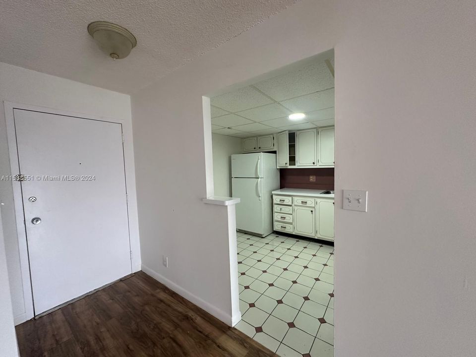 For Rent: $1,800 (2 beds, 2 baths, 1133 Square Feet)