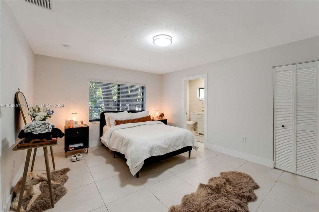 Active With Contract: $3,400 (2 beds, 2 baths, 3168 Square Feet)