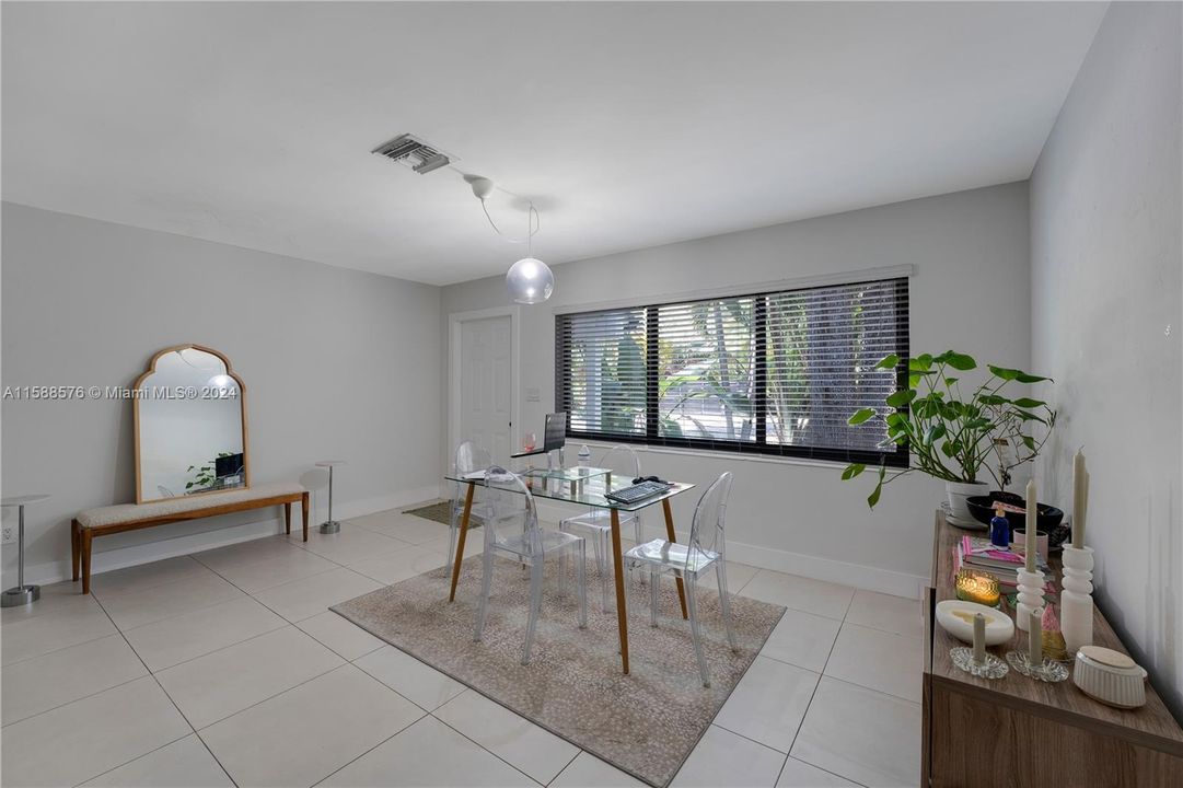 Active With Contract: $3,400 (2 beds, 2 baths, 3168 Square Feet)