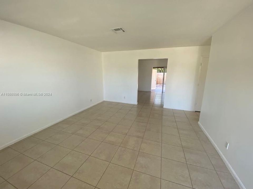 Active With Contract: $425,000 (0 beds, 0 baths, 1680 Square Feet)