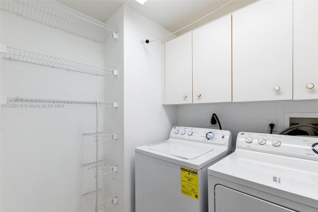 Active With Contract: $349,900 (2 beds, 2 baths, 1705 Square Feet)