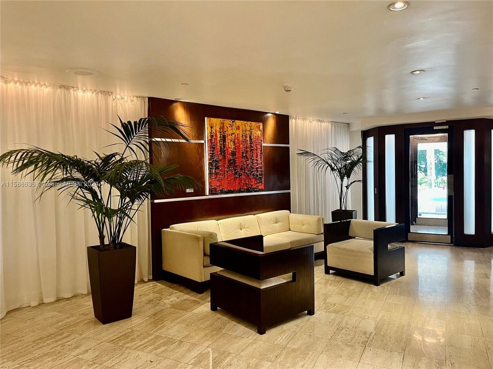 Recently Rented: $3,200 (1 beds, 1 baths, 832 Square Feet)