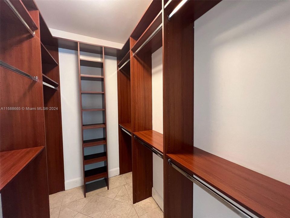 En Venta: $249,900 (1 camas, 1 baños, 690 Pies cuadrados)