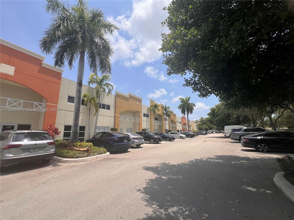 Active With Contract: $950,000 (0 beds, 0 baths, 0 Square Feet)