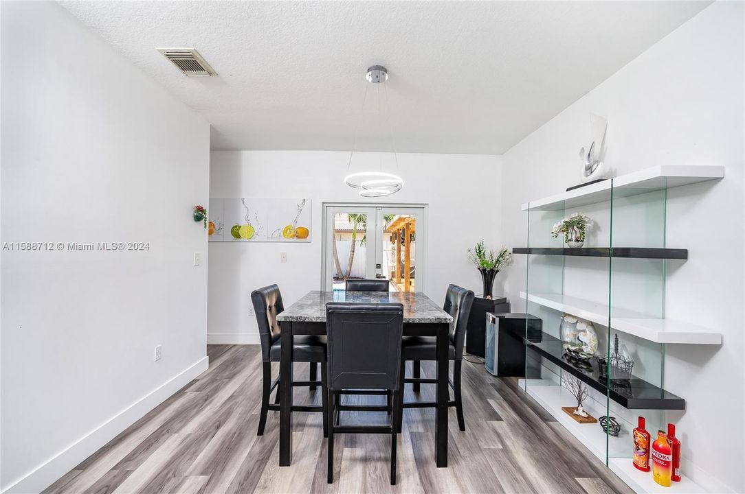 Active With Contract: $650,000 (3 beds, 2 baths, 2077 Square Feet)