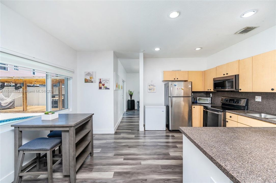 Active With Contract: $650,000 (3 beds, 2 baths, 2077 Square Feet)