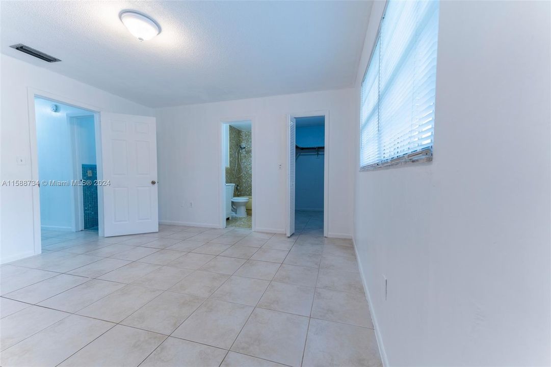 For Rent: $3,000 (3 beds, 2 baths, 2983 Square Feet)