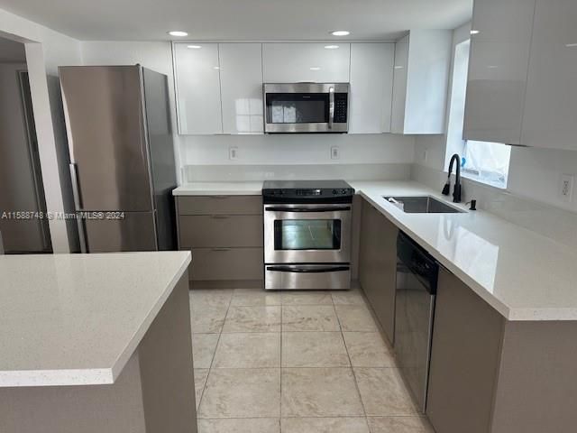 Recently Sold: $228,000 (2 beds, 2 baths, 1095 Square Feet)