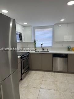 Recently Sold: $228,000 (2 beds, 2 baths, 1095 Square Feet)