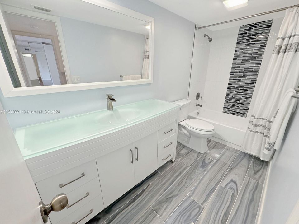 最近租的: $2,800 (2 贝兹, 2 浴室, 1372 平方英尺)