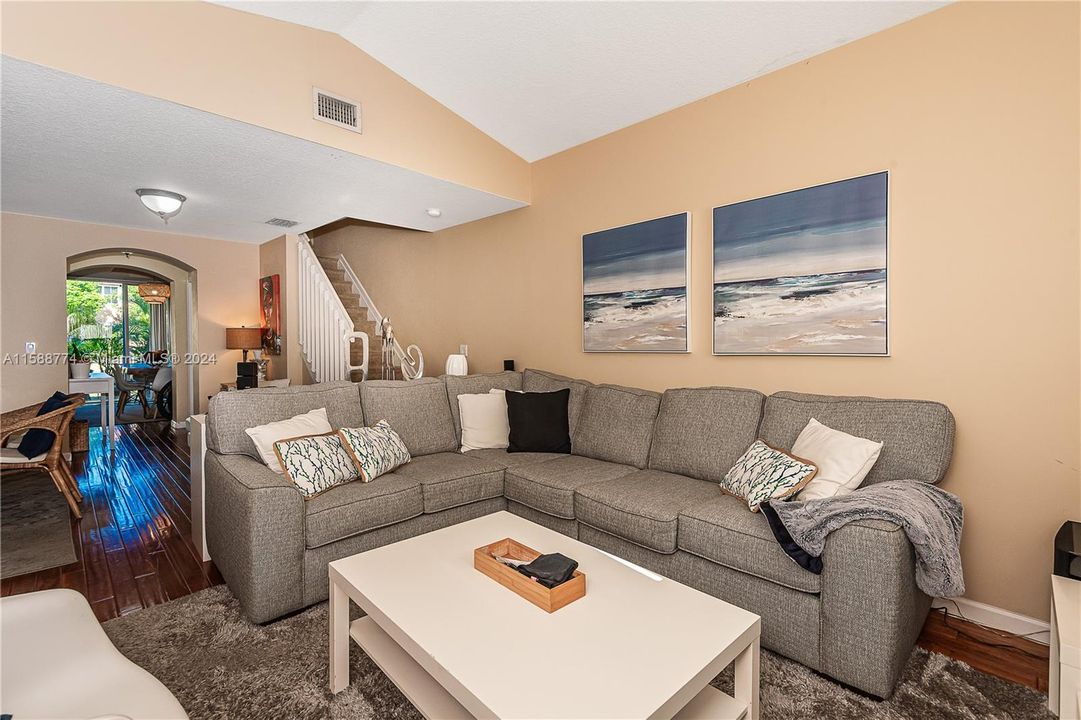 Active With Contract: $389,900 (2 beds, 2 baths, 1379 Square Feet)