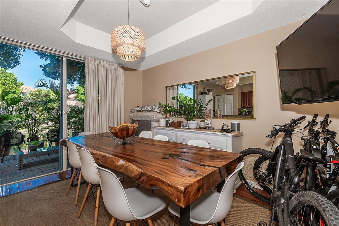 Active With Contract: $389,900 (2 beds, 2 baths, 1379 Square Feet)