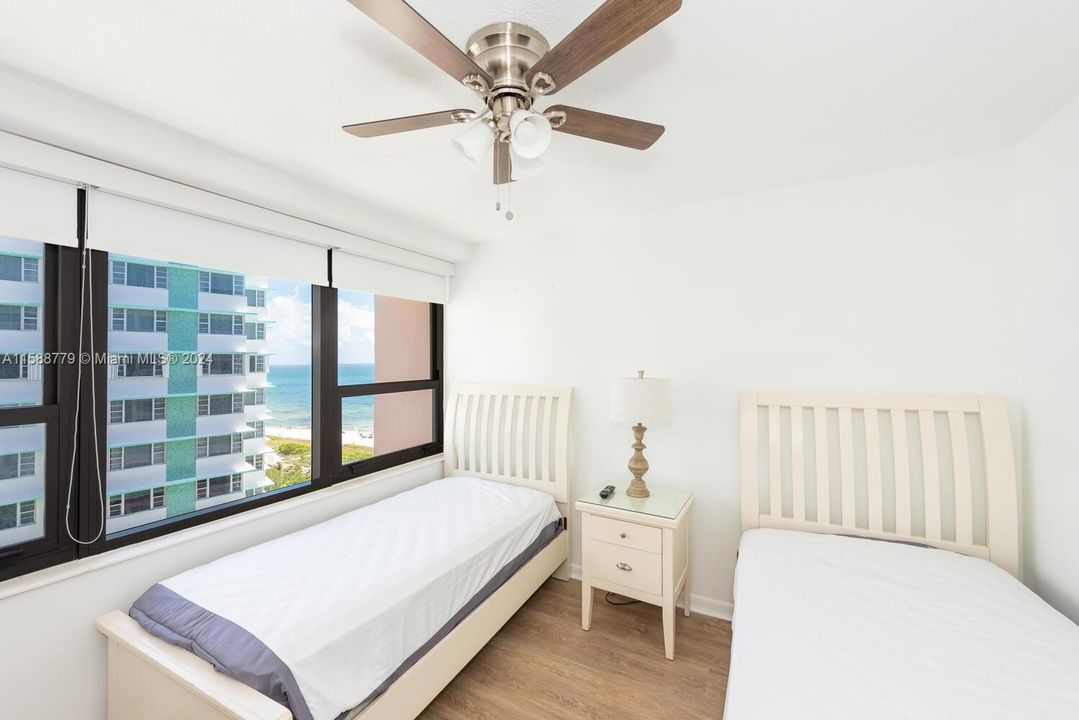 For Sale: $550,000 (2 beds, 2 baths, 960 Square Feet)