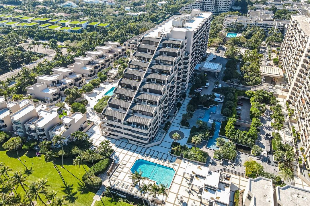 Recently Rented: $8,000 (2 beds, 2 baths, 1531 Square Feet)