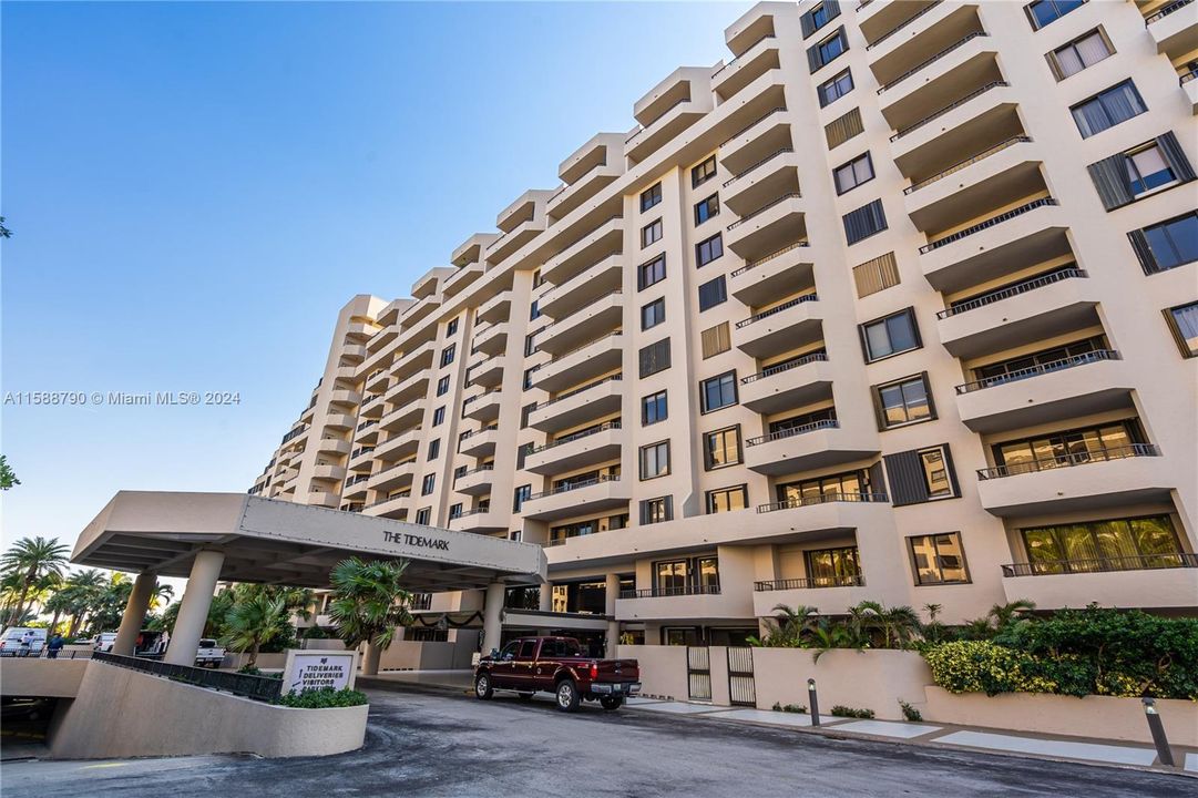 Recently Rented: $8,000 (2 beds, 2 baths, 1531 Square Feet)