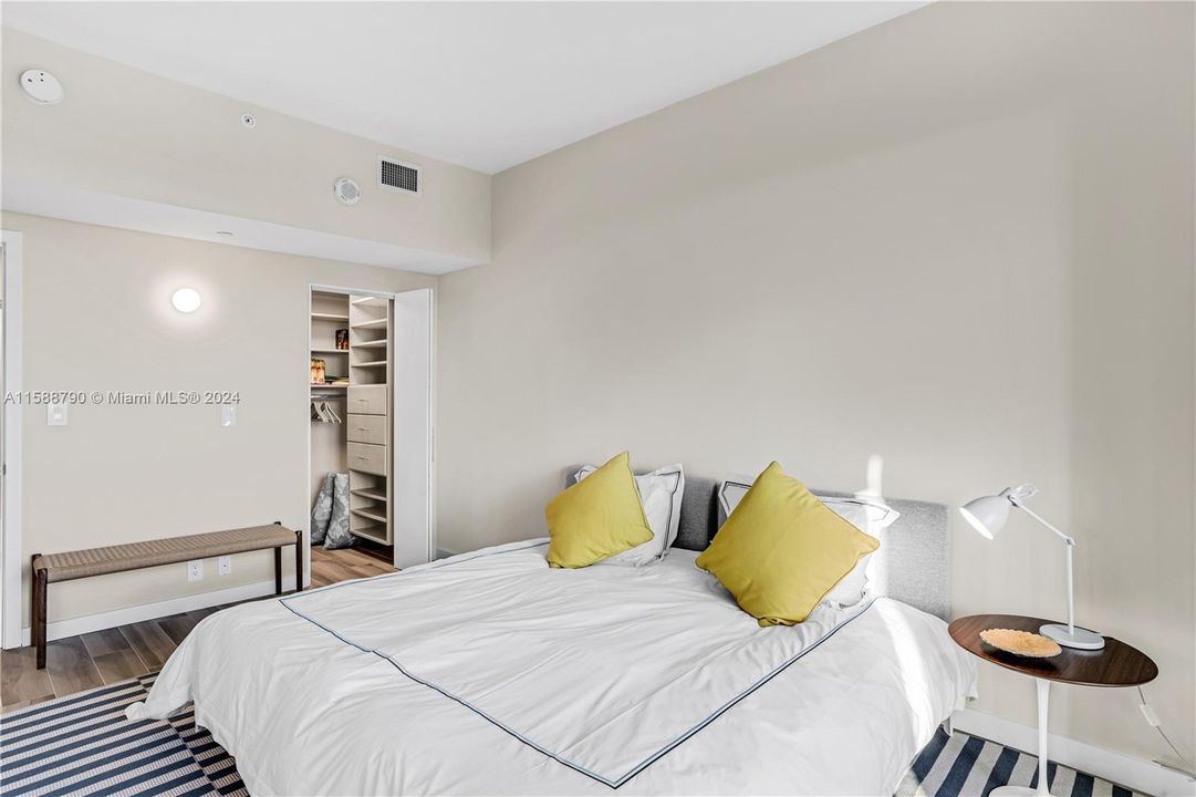 Recently Rented: $8,000 (2 beds, 2 baths, 1531 Square Feet)