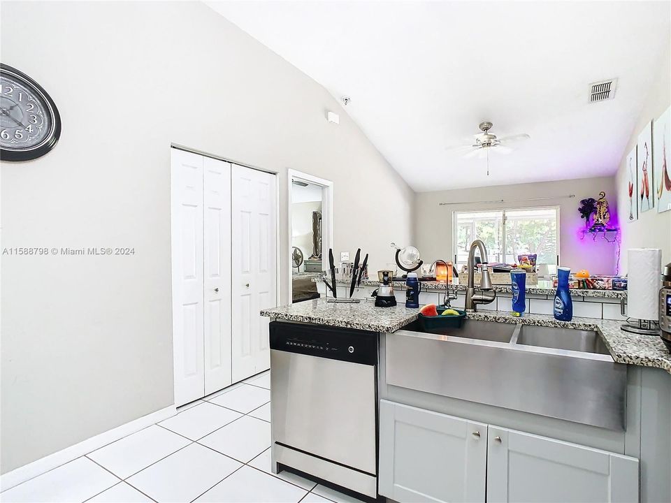 Active With Contract: $450,000 (3 beds, 2 baths, 1395 Square Feet)
