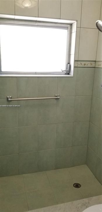 Recently Rented: $3,500 (3 beds, 2 baths, 1323 Square Feet)