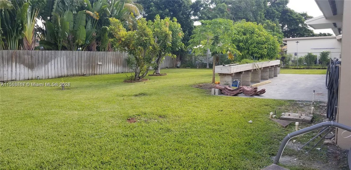 Recently Rented: $3,500 (3 beds, 2 baths, 1323 Square Feet)