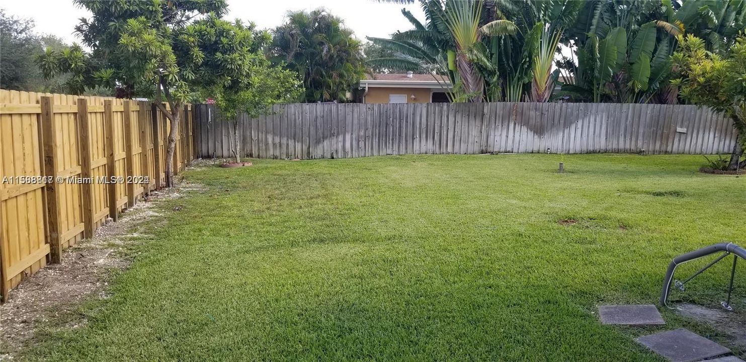 Recently Rented: $3,500 (3 beds, 2 baths, 1323 Square Feet)