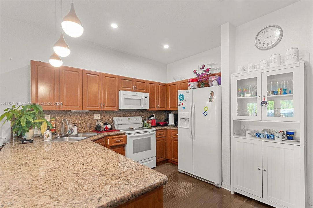 For Sale: $680,970 (4 beds, 2 baths, 1700 Square Feet)