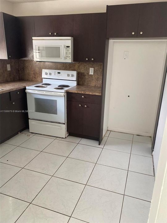 Activo con contrato: $139,999 (3 camas, 2 baños, 1413 Pies cuadrados)