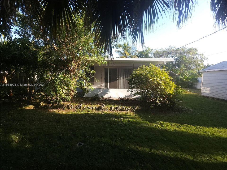 Vendido Recientemente: $469,900 (3 camas, 2 baños, 1824 Pies cuadrados)