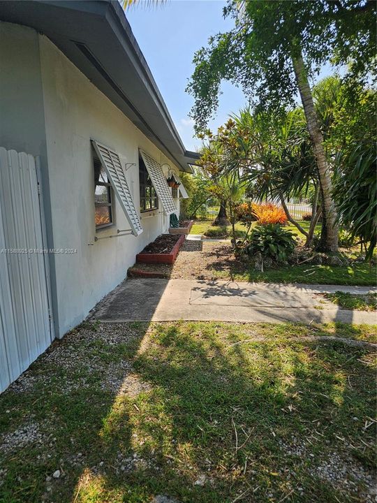 Vendido Recientemente: $469,900 (3 camas, 2 baños, 1824 Pies cuadrados)