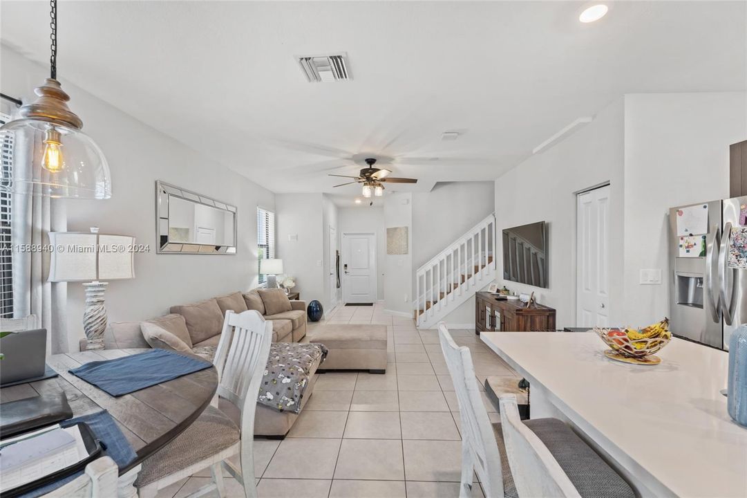 For Sale: $452,000 (3 beds, 2 baths, 1514 Square Feet)