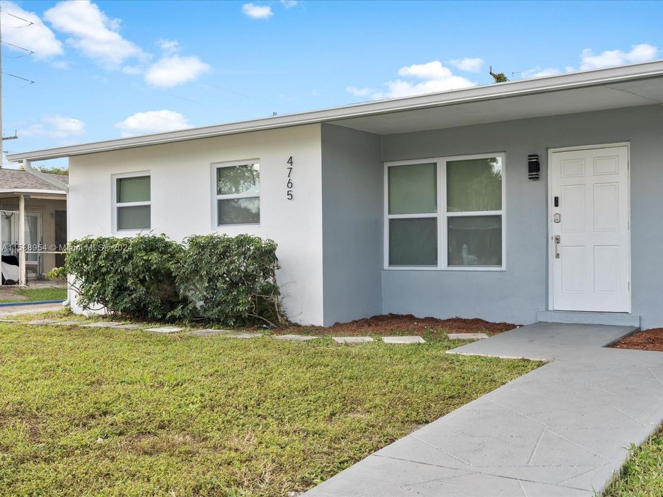 For Rent: $3,399 (3 beds, 2 baths, 1187 Square Feet)
