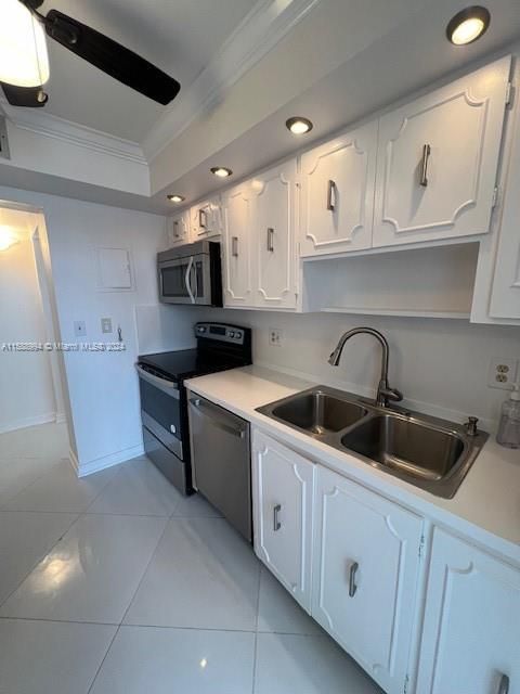 For Rent: $2,800 (2 beds, 2 baths, 1250 Square Feet)