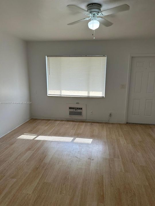 For Rent: $1,350 (0 beds, 1 baths, 0 Square Feet)