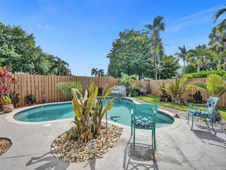 For Sale: $699,000 (3 beds, 2 baths, 1804 Square Feet)